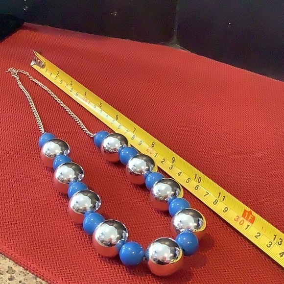 Giant blue and silver color statement necklace 20 inches - Picture 3 of 6